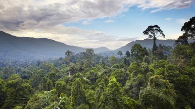 Pengeraja asal kampung tu udah diubah nyadi keretas