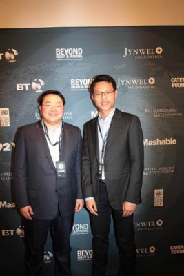 Jho Low enggau menyadi iya Szen Low ti ngemataka pengawa dagang kompeni Jynwell Capital, ti nyadika sebuah kompeni beranakka puku ke Jho Low – tang apai iya Larry Low mega bisi bagi dalam syer ba kompeni nya.