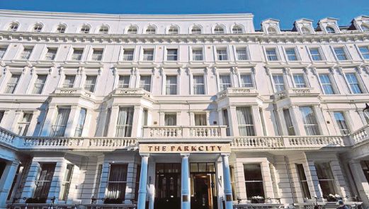 Grand Plaza Kensington - bought for £100 million (RM500m) 